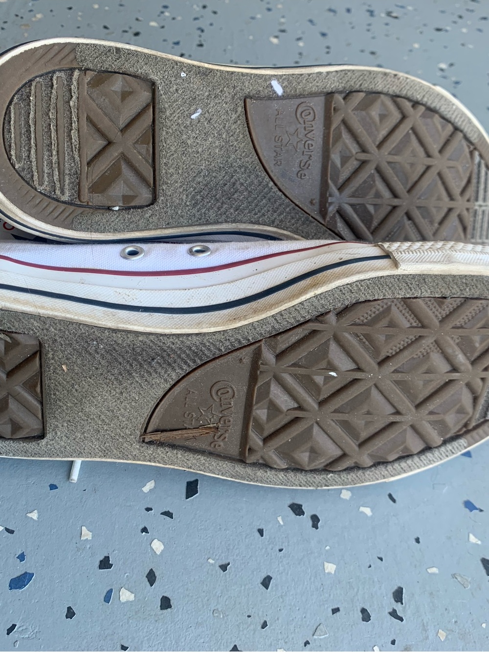 Converse White High-Top Sneakers with Red Trim women or men’s - Picture 3 of 3